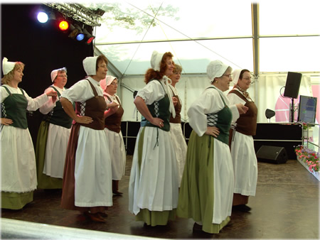 Köhlerinnen Tanzgruppe Walhausen in St.Wendel